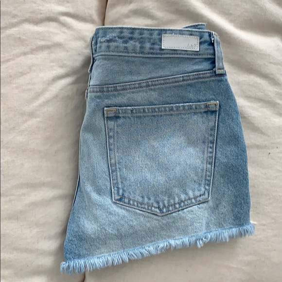 A&F Harper low rise shorts size 6 - Picture 2 of 3
